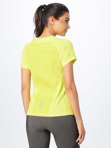 Maglia funzionale 'LAKELAND' di Newline in giallo