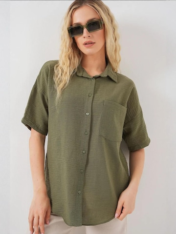 Chemisier Bigdart en vert : devant