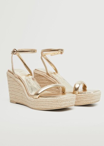 MANGO Sandalen met riem 'carmina' in Goud