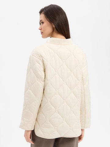 s.Oliver Jacke in Beige