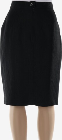 Marella Skirt in M in Black: front