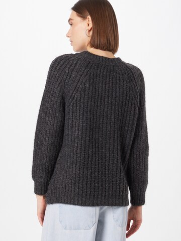 ABOUT YOU Sweater 'Leila' in Grey