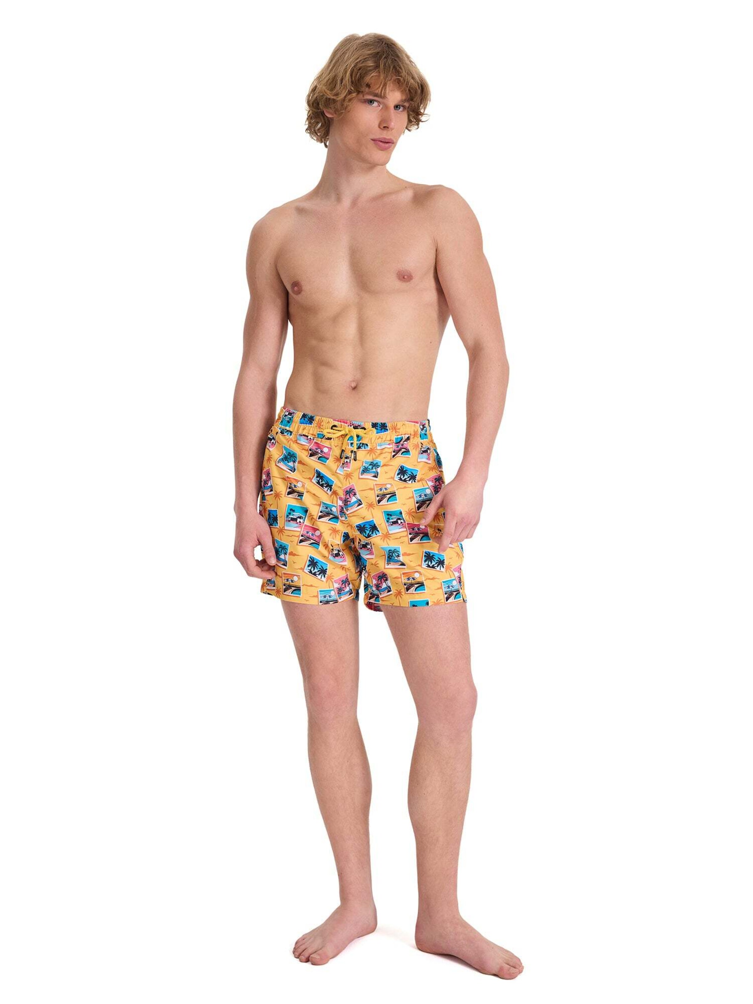 Pantaloncini da bagno di WESTMARK LONDON in giallo