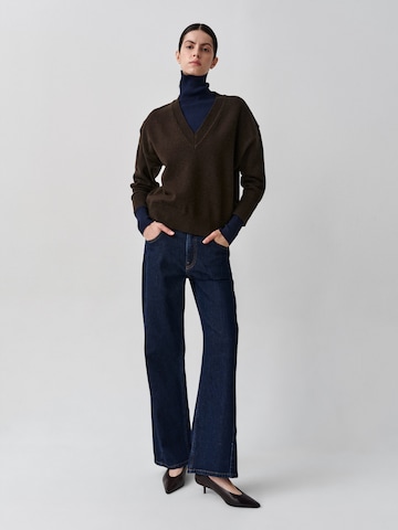 TATUUM Sweater 'Elnerka' in Brown