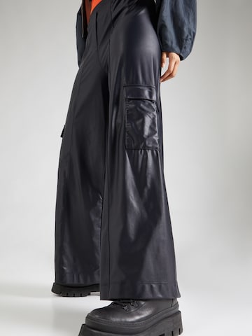 juoda Max Mara Leisure Plačios klešnės Laisvo stiliaus kelnės 'TESEO'