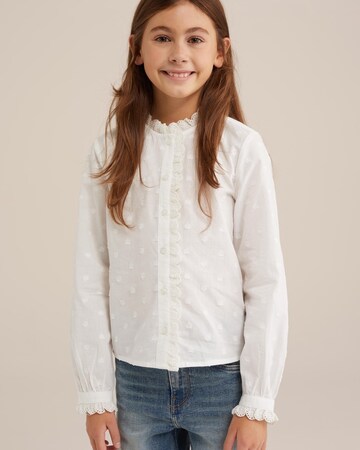 WE Fashion Blouse in White: front