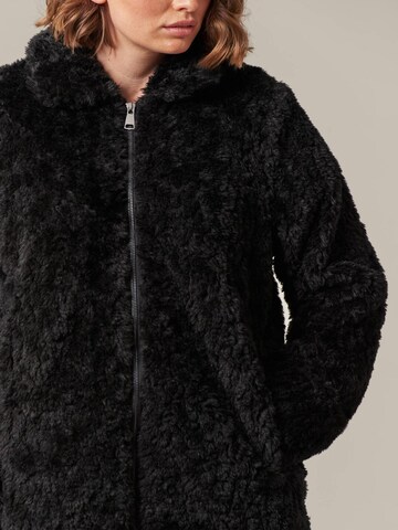 Veste mi-saison 'Uriah' Deeluxe en noir
