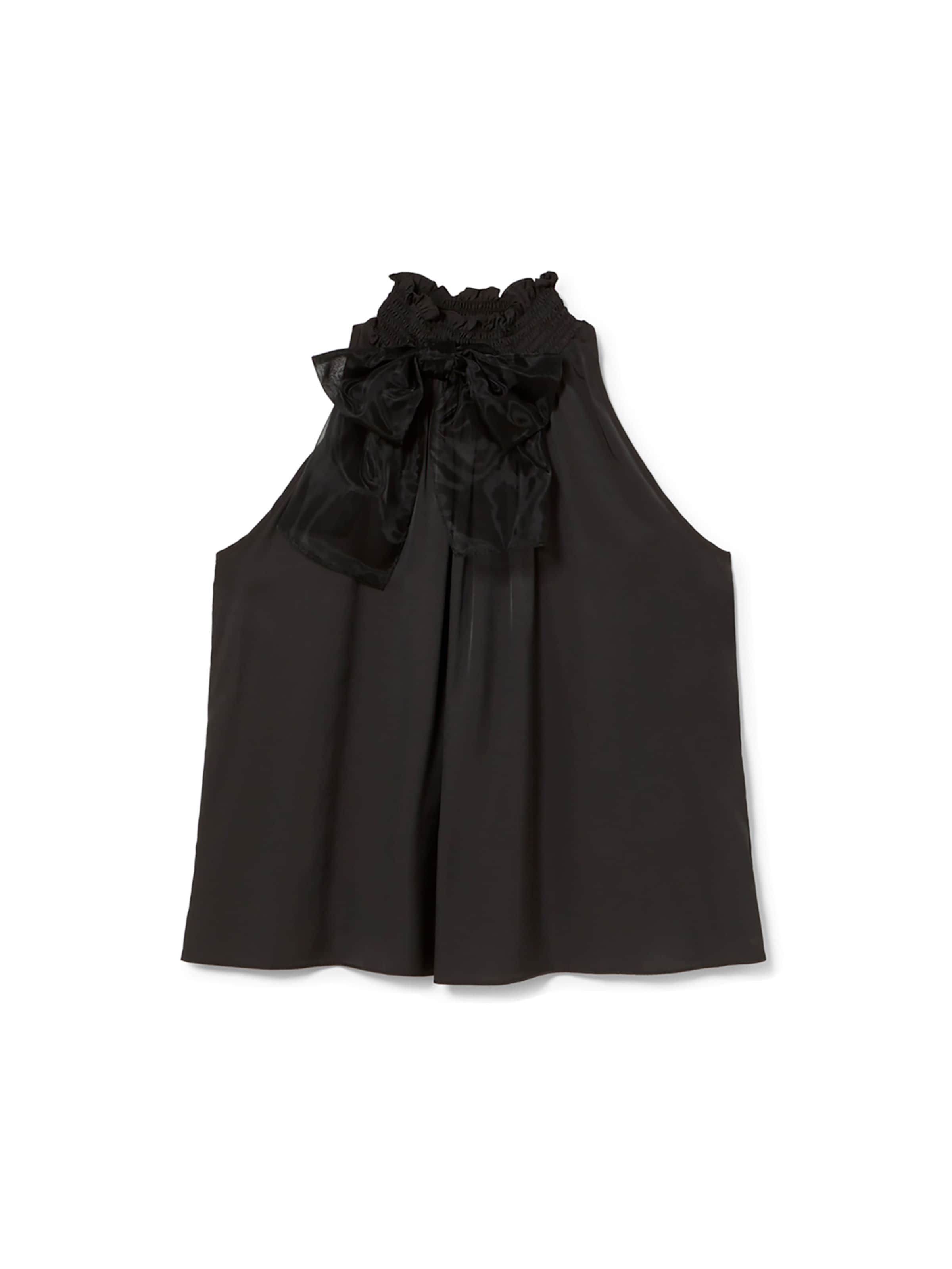 Lola Casademunt Τοπ ' ' σε μαύρο: μπροστά