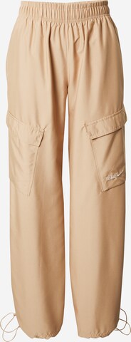 regular Pantaloni cargo di Nike Sportswear in marrone: frontale