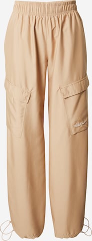 Regular Pantalon cargo Nike Sportswear en marron : devant