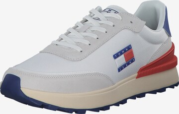 Baskets basses TOMMY HILFIGER en blanc : devant