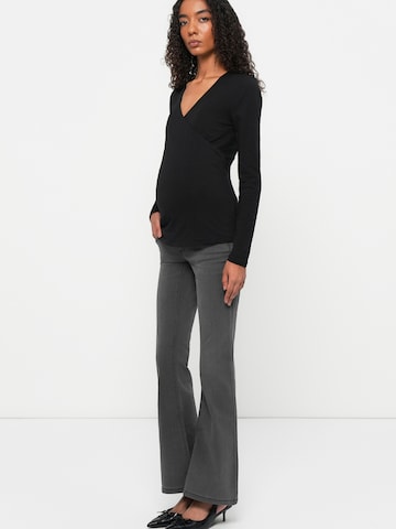 Vero Moda Maternity Rozkloszowany krój Jeansy 'VMMTANYA' w kolorze szary