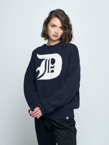 Bless my Demons exclusive for ABOUT YOU Sweatshirt 'FLOCCUS' in Blau: predná strana