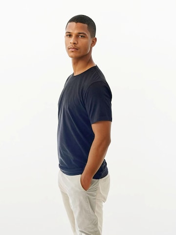 A Question Of (AQO) Bluser & t-shirts 'Anders Tee Garment Dyed' i sort