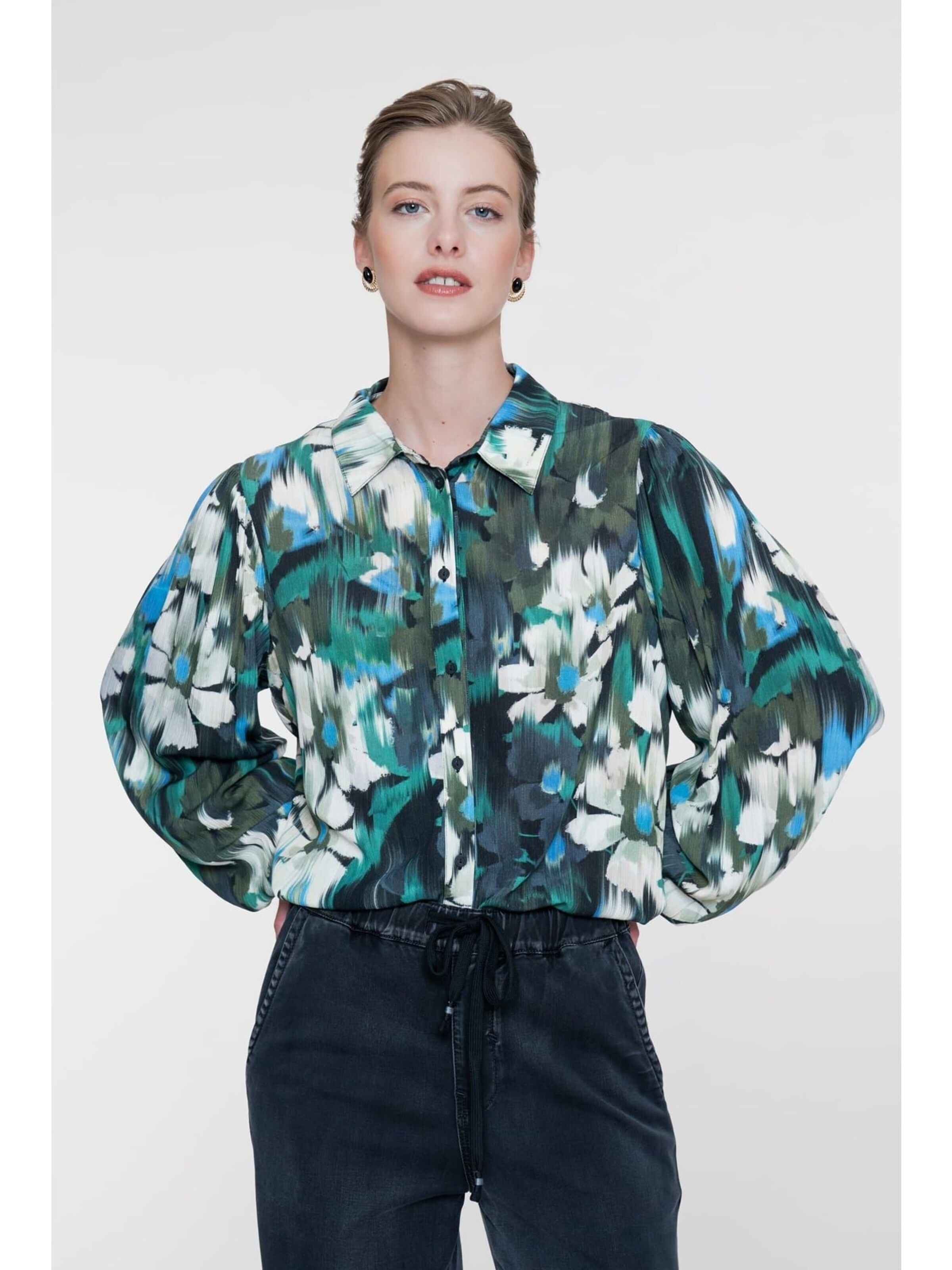 Geisha Blouse in Groen: voorkant