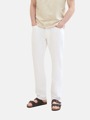 TOM TAILOR Regular Jeans 'Marvin' in Wit: voorkant