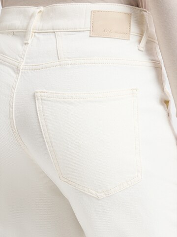 BRAX Loosefit Jeans 'Maine' in Beige