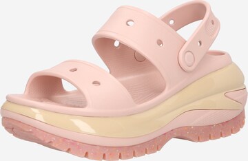 Sandale 'Classic Mega Crush' de la Crocs pe roz: față