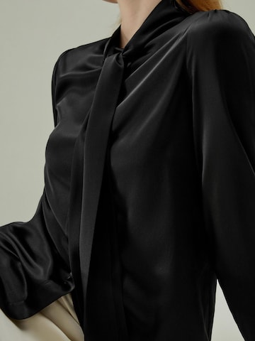 Lilysilk - Blusa 'LILYSILK Seidenbluse mit Schleife' en negro