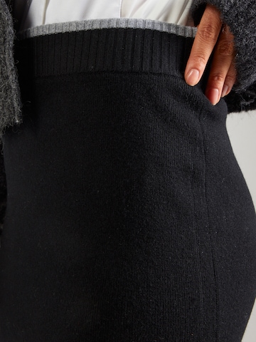 PINKO - Falda 'GUINEA' en negro