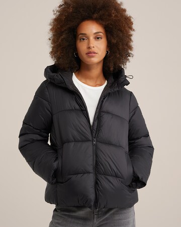 WE Fashion Winter jacket in Black: front