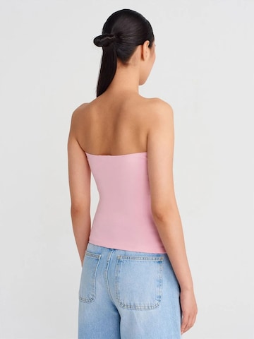 Top di Dilvin in rosa