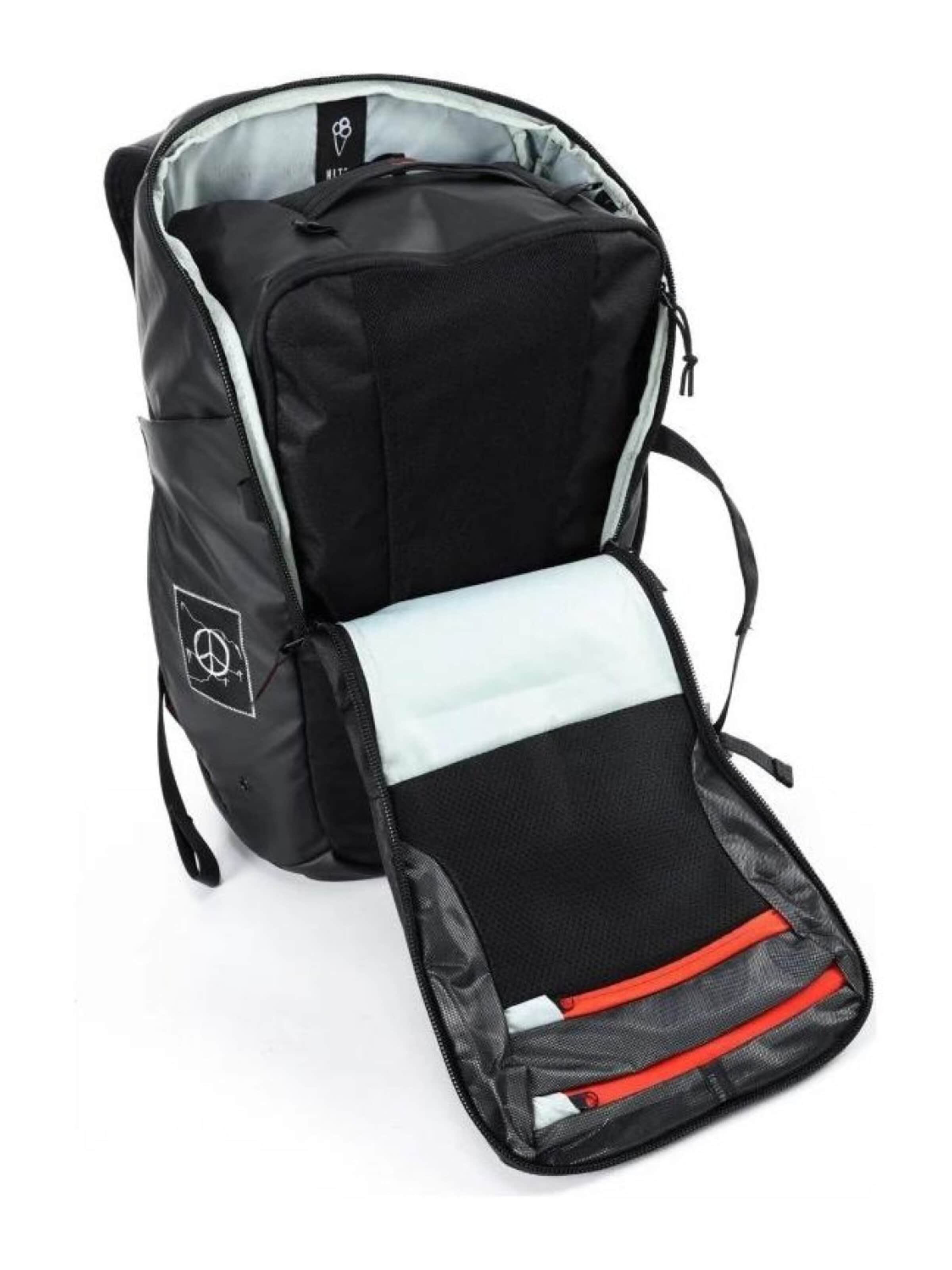 NITRO Backpack in Black