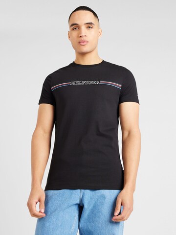 TOMMY HILFIGER T-shirt i svart: framsida