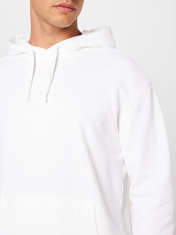 HOLLISTER Sweatshirt 'ELEVATED' in White