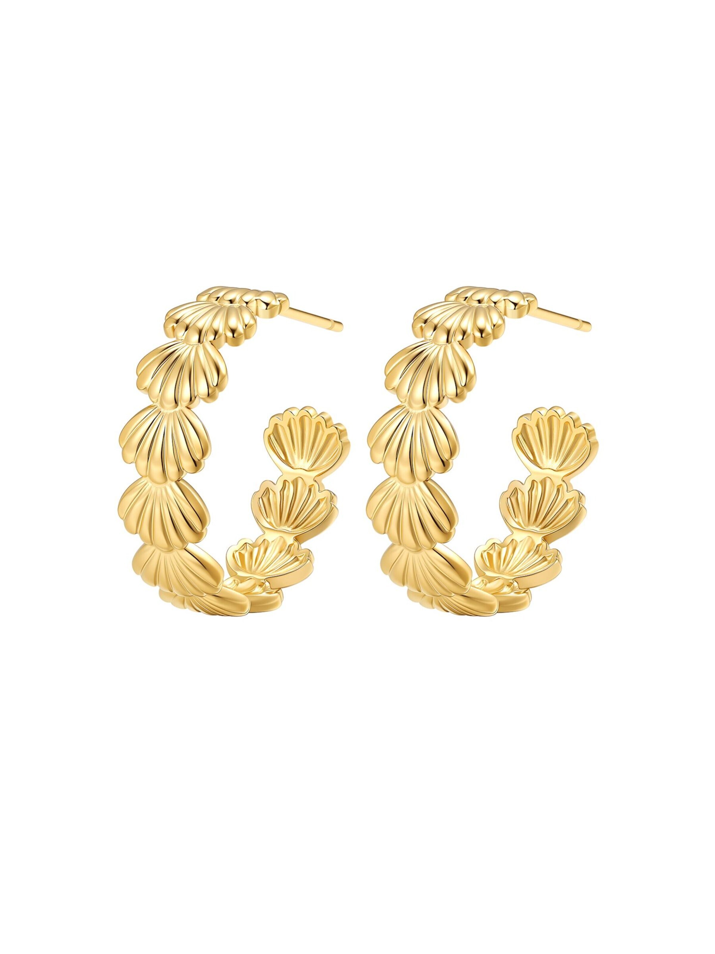 Hey Happiness Earrings 'Coastal Shell Hoop' in Gold: front