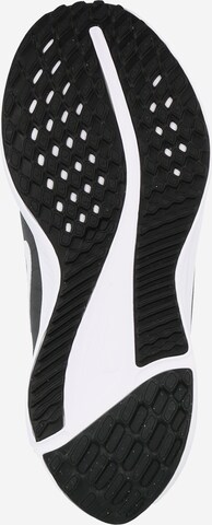 Chaussure de course 'Quest 5' NIKE en noir