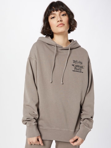 Sweat-shirt 'DRYKORN x ABOUT YOU BRADLEY_CONSCIOUS' DRYKORN en marron