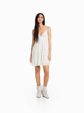 Bershka Kleid in Weiß
