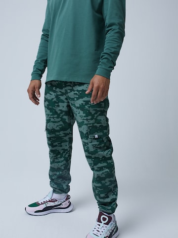 ABOUT YOU x Benny Cristo Regular Cargo trousers 'Noah' in Green: front