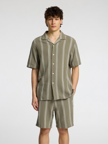 Comfort fit Camicia 'SLHSal' di SELECTED HOMME in verde: frontale