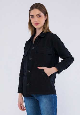 Basics and More Blouse ' Amirah ' in Black