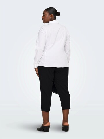 ONLY Carmakoma - Regular Calças com pregas 'CARSANIA' em preto