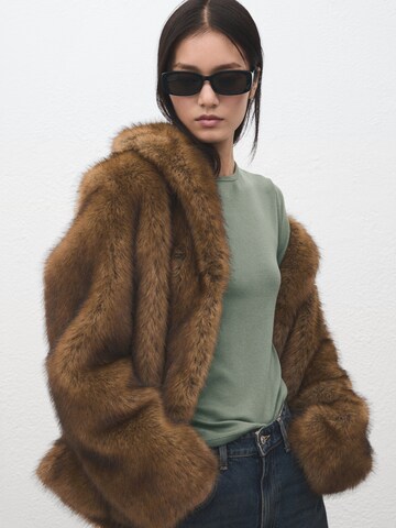 Tricou 'LILOCA' de la MANGO pe verde