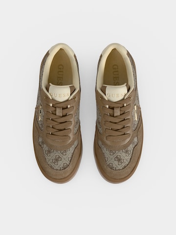 GUESS Sneaker 'MIRAM16' in Grau