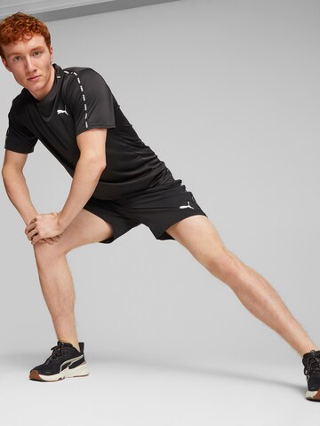 PUMA Regular Sportshorts in Schwarz