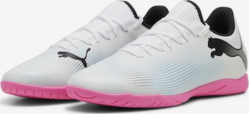 PUMA Soccer shoe 'FUTURE 7 PLAY IT' in White: front