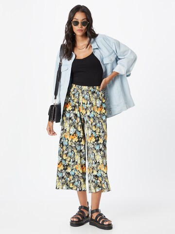 s.Oliver Wide leg Pants in Mixed colors