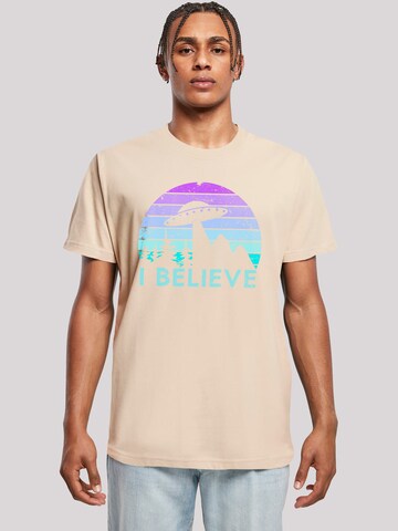 T-Shirt 'I Believe UFO Alien Raumschiff Retro' F4NT4STIC en beige : devant