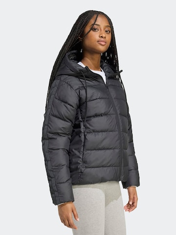 ADIDAS SPORTSWEAR Sportjas 'Essential' in Zwart: voorkant