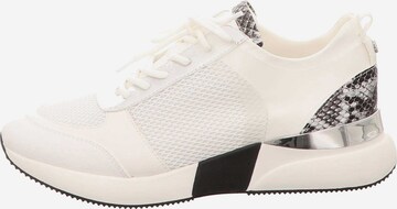 LA STRADA Sneakers in White