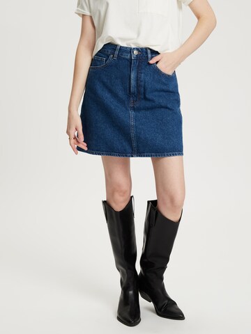 Cross Jeans Skirt in Blue: front
