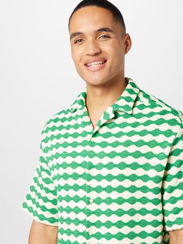 Fit confort Chemise TOPMAN en vert