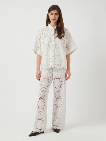 YAS Bluse 'YASMilvo' i hvid