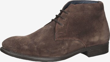 Cafe Moda Chukka Boots in Brown: front