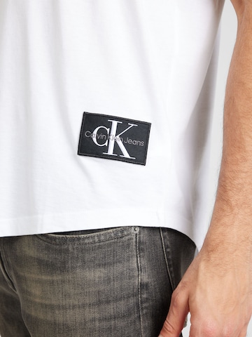 Calvin Klein Jeans - Camiseta en blanco